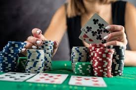 Pengguna puas menikmati layanan berkualitas dan pengalaman hiburan topbet88